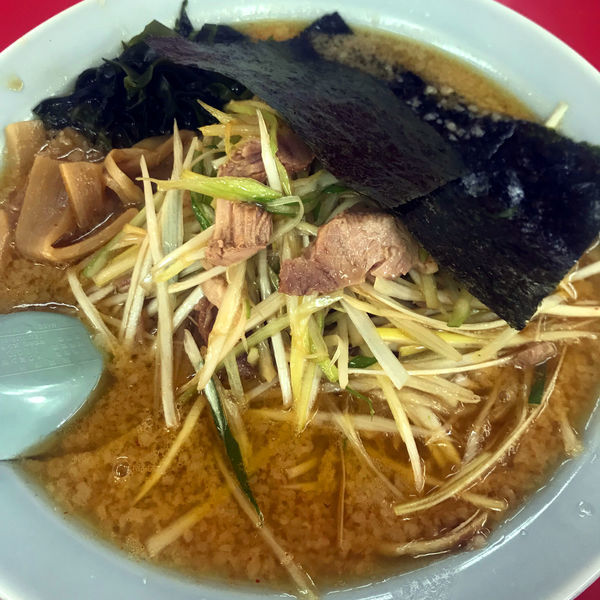 「ネギラーメン790円　辛味スパイス80円　半麺-50円」@ラーメンショップ 太田店の写真