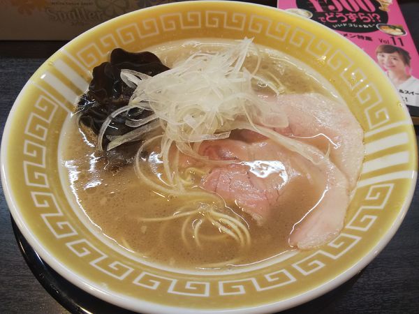 「【限定】信州太郎ぽーくの博多ラーメン　※クーポンで５００円」@らぁ麺 くろがねの写真