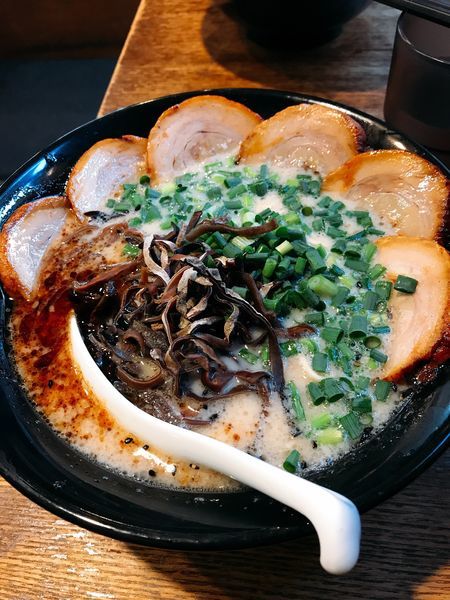 「チャーシュー麺(とんこつ黒)」@麺屋黒田 本店の写真