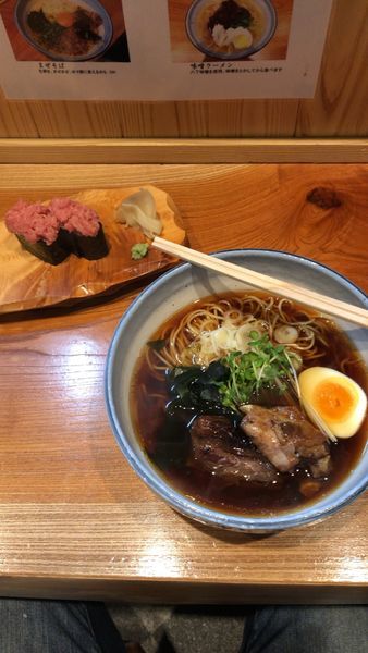 「マグロラーメン 醤油」@すし屋のらーめん 吉祥の写真