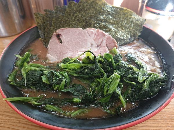 「のり・ほうれん草ラーメン」@麺家 紫極の写真