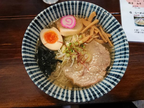 「塩煮干しらーめん 680円」@らーめん 砂小屋の写真