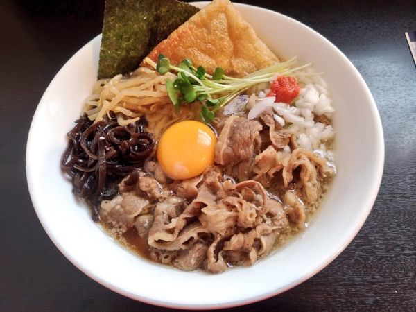 「きまぐれ限定 牛煮込み中華そば version煮干」@麺屋 シロサキの写真