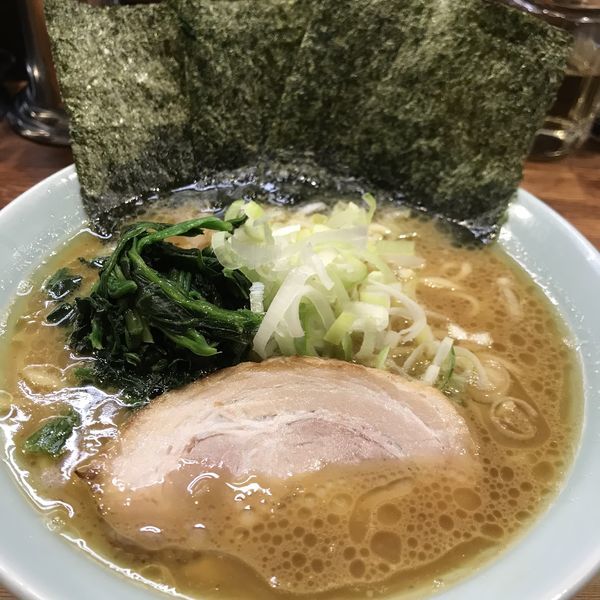 「家系豚骨ラーメン」@鶴一家の写真