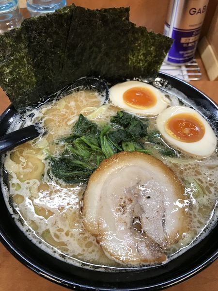 「豚塩ラーメン」@横浜家系ラーメン鶴ヶ峰家の写真