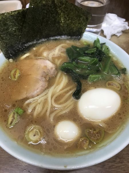 「らーめん味玉」@ラーメン壱六家 磯子本店の写真