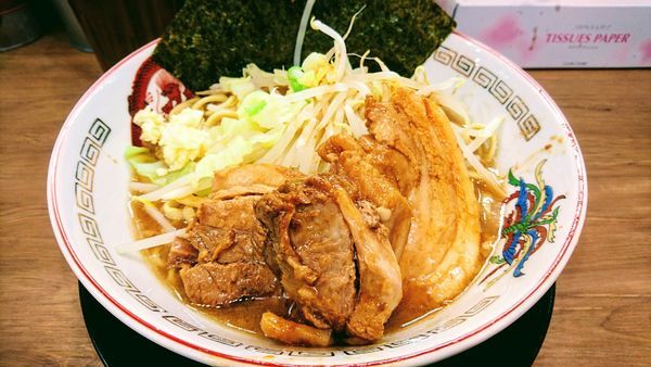 「小ラーメン(ヤサイ少なめニンニクカラカラ)＋海苔・豚1枚」@豚山 大船店の写真