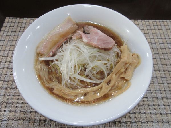 「トリュフ香る醤油ラーメン（８５０円）」@麺屋 銀二の写真