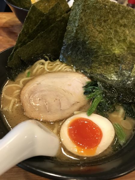 「味玉ラーメン」@らーめん 半蔵の写真