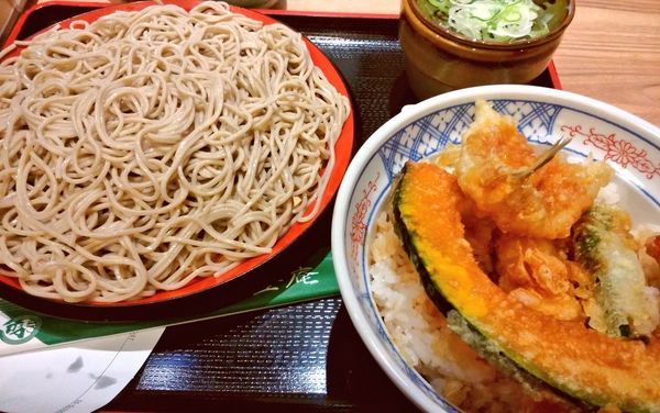 「天丼セット・もりそば」@味奈登庵 みなとみらい店の写真