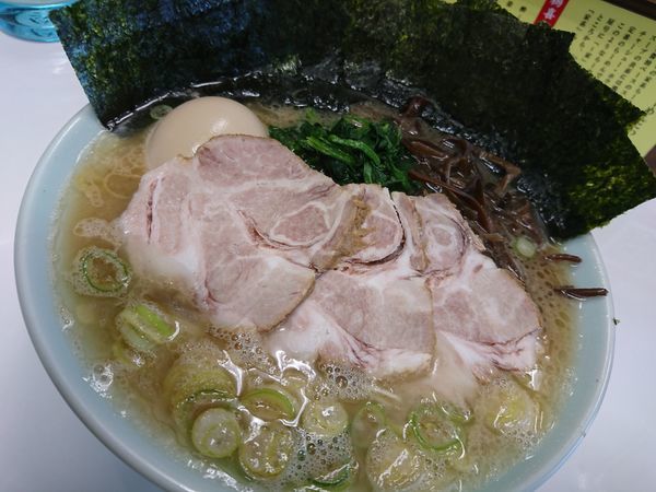 「楊喜家ラーメン(並)+小ライス」@横浜家系ラーメン 楊喜家の写真