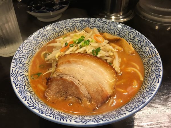 「辛シビみそラーメン」@つけ麺 凌駕の写真
