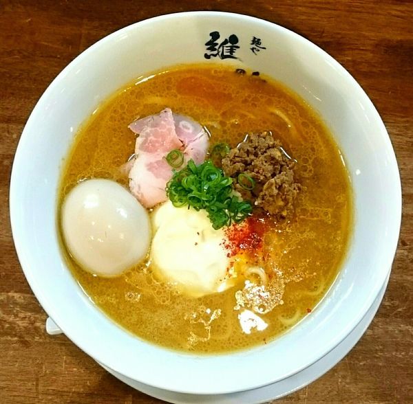 「cheese on 味噌らぁめん【限定】 味玉」@麺や維新の写真