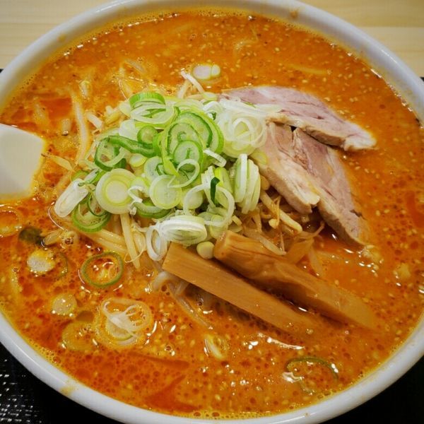 「辛みそ ８８０円」@自家製麺 麺屋 虎治の写真