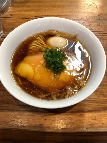 「味玉醤油ラーメン 900円」@ラーメン屋 トイ・ボックスの写真