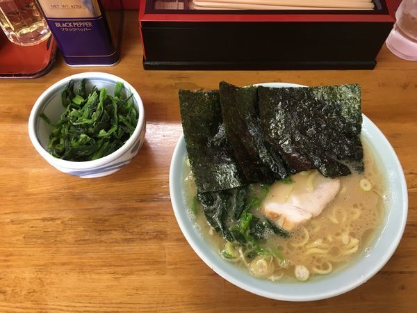 「ラーメン並・ほうれん草」@千葉家の写真