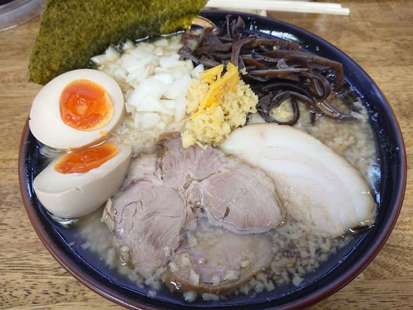 「【限定】生姜背脂煮干しそば(中盛)850円＋味玉(ｽﾀﾝﾌﾟ」@中華蕎麦 丸め 東久留米店の写真