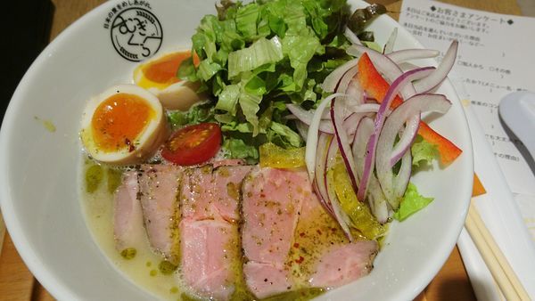 「ポルチーニ香る鶏そば特製（ハンディクラフトワーク）」@むぎくらべの写真