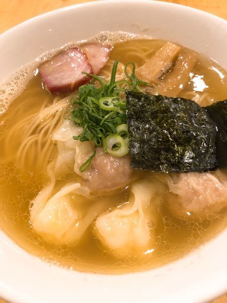 「特製ハーフワンタン麺 白だし ¥900」@支那そば 大和 稲荷町本店の写真