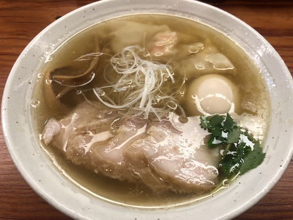 「特製塩らーめん（980円）」@純手打ち 麺と未来の写真