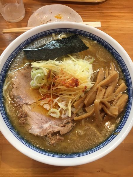 「塩ラーメン 中少なめ  なま玉子  Beer  ➕ おつまみ」@自家製中華そば としおかの写真
