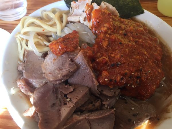 「ブタ入りオロチョンラーメン（700円）」@にかいやの写真