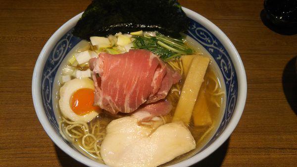 「煮干そば白醤油  海鮮丼」@寿製麺よしかわ 川越店の写真