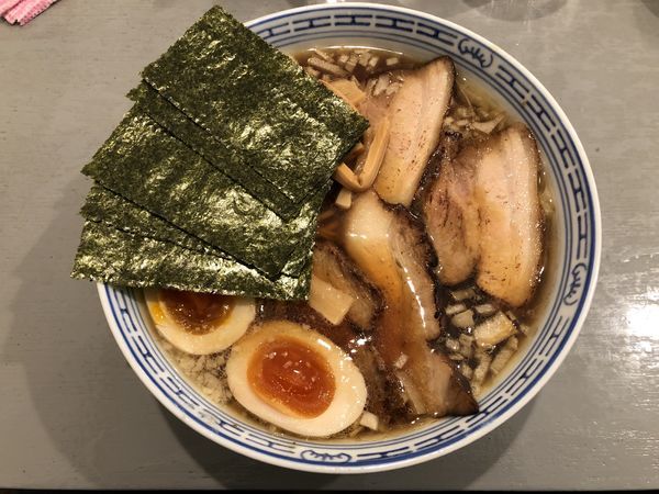 「全部のせ正油ラーメン大盛」@三陽楼の写真