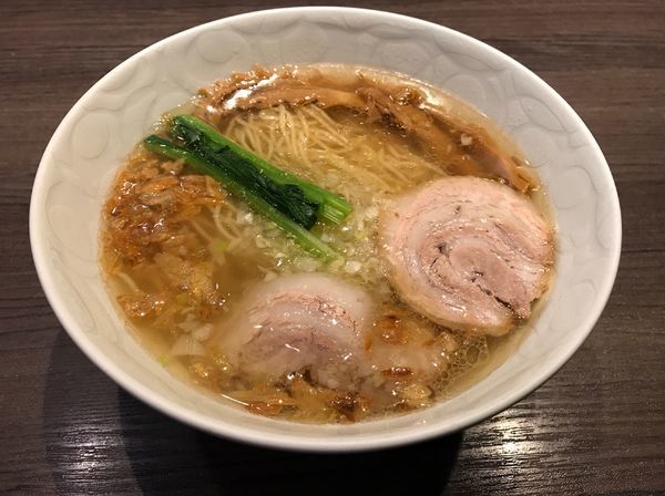 「塩らぁめん(830円)」@支那そばや 本店の写真