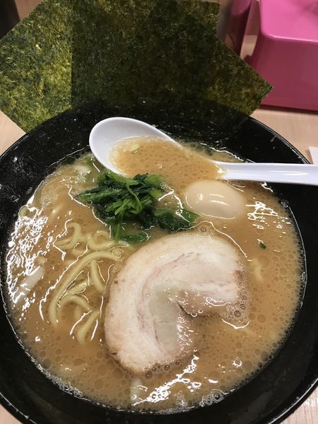 「ラーメン」@横浜家系ラーメン 銀家 大和店の写真