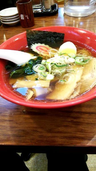 「支那そば 餃子」@宇味家 JR小山駅構内店の写真