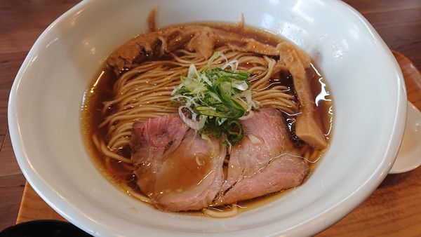「醤油と貝のラーメン」@ラーメン 健やかの写真