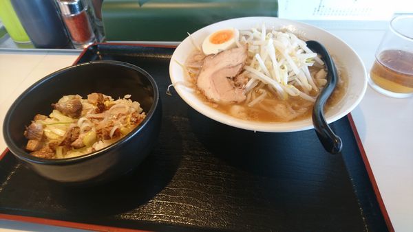 「ランチ¥550 角ふじめんとミニ塩チャーシュー丼」@大勝軒満帆 行田店の写真