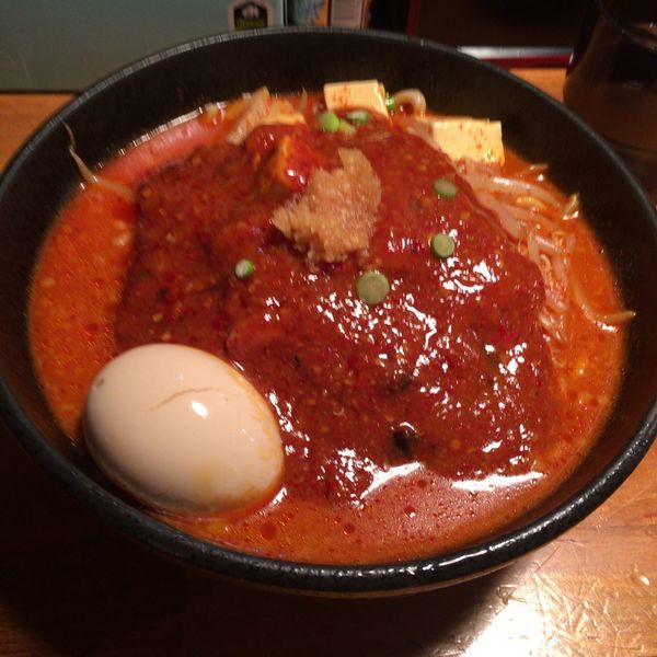 「味玉どて辛めん バラ肉倍増」@どてちん 習志野店の写真