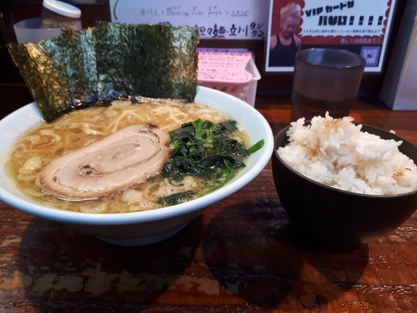 「ラーメン(味濃め、油多め)」@横浜家系ラーメン いとし家の写真