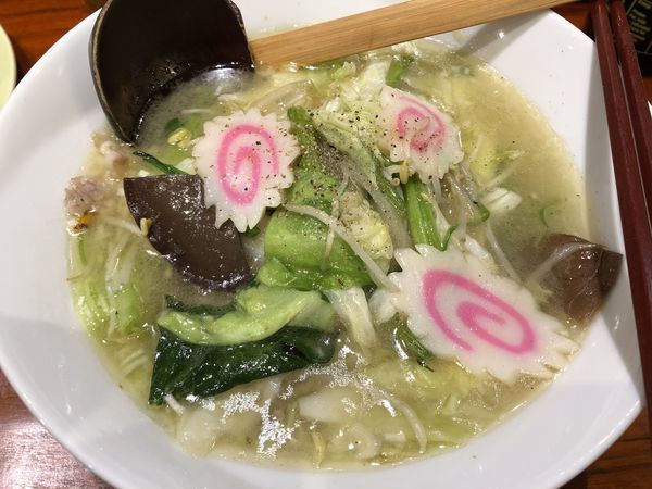 「野菜たっぷり塩ラーメン」@陳めしの写真