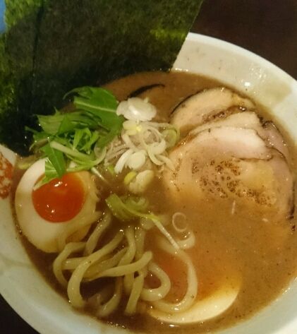 「魚介豚骨醤油 スペシャル」@麺diningけいずの写真