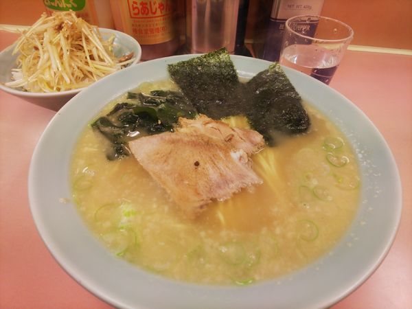 「ラーメンデー１、１（600円)」@ラーメンショップ椿 新奥多摩街道店の写真