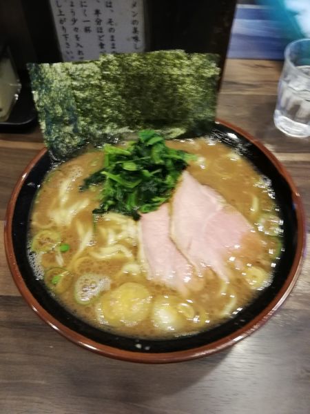 「らーめん740円」@神田ラーメン わいず 神田本店の写真