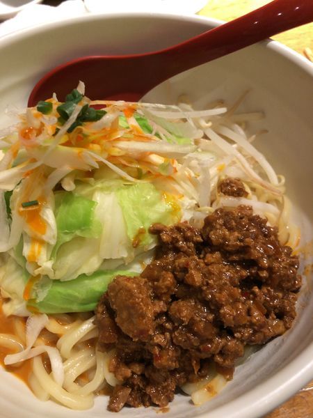 「炎の坦々まぜそば」@麺屋酒場まる本店の写真