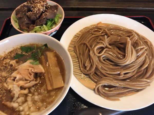 「肉そば(並)880円」(+ミニジビエ猪鹿丼480円)」@自家製うどん うどきちの写真