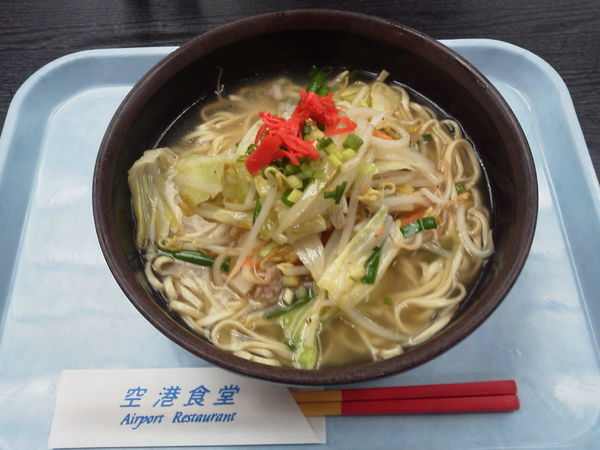 「野菜そば 690円」@空港食堂の写真