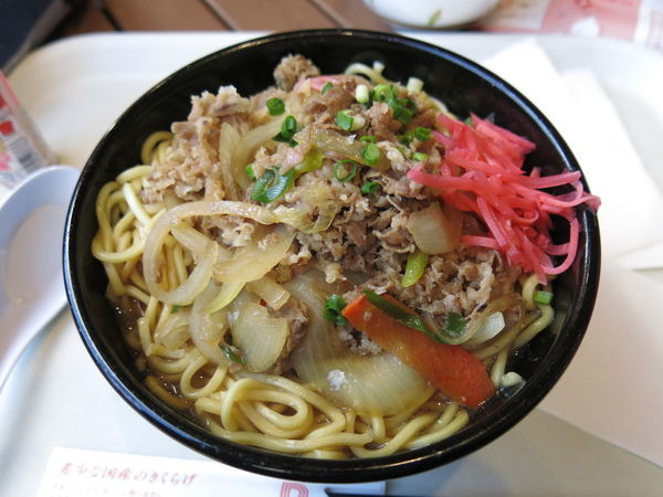 「牛・がっつりまぜめん＋麺増量：907円」@リンガーハット アリオ西新井店の写真