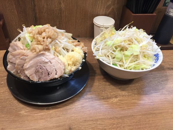 「味噌ラーメン倍盛りプラス豚4枚」@ジャンクガレッジ しらこばと公園前店の写真