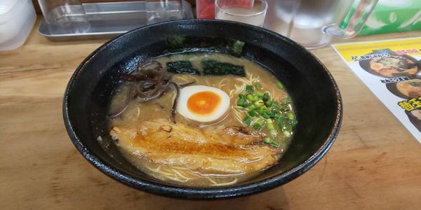 「とんこつ醤油」@博多豚骨ラーメン 麺屋 望の写真