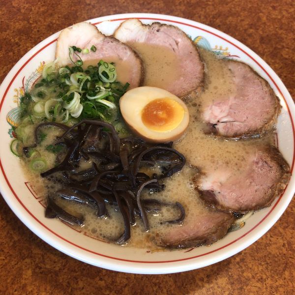 「久留米チャーシュー麺 980円」@ラーメン・ホルモン焼肉育元の写真