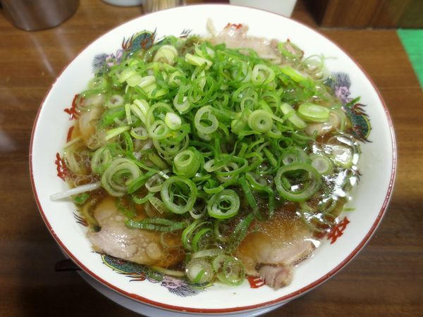 「ラーメン ７８０円 ※九条ネギ増し５０円」@本家 第一旭 新宿店の写真