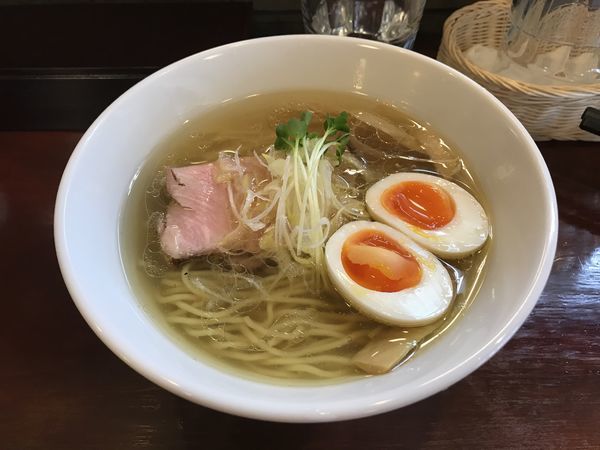 「塩ラーメン＋クーポン味玉」@麺屋 もろの写真