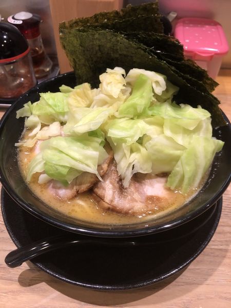 「豚骨醤油チャーシューキャベツ」@麺屋 匠の写真