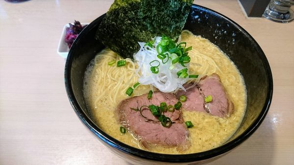 「【限定】玉子とじらーめん」@煮干しらぁめん 猫トラ亭の写真